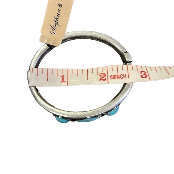 Stephan & CO. Silver Tone Medal Clasp Bracelet w/ Trio of Faux Turquoise Stones - Picture 8 of 9